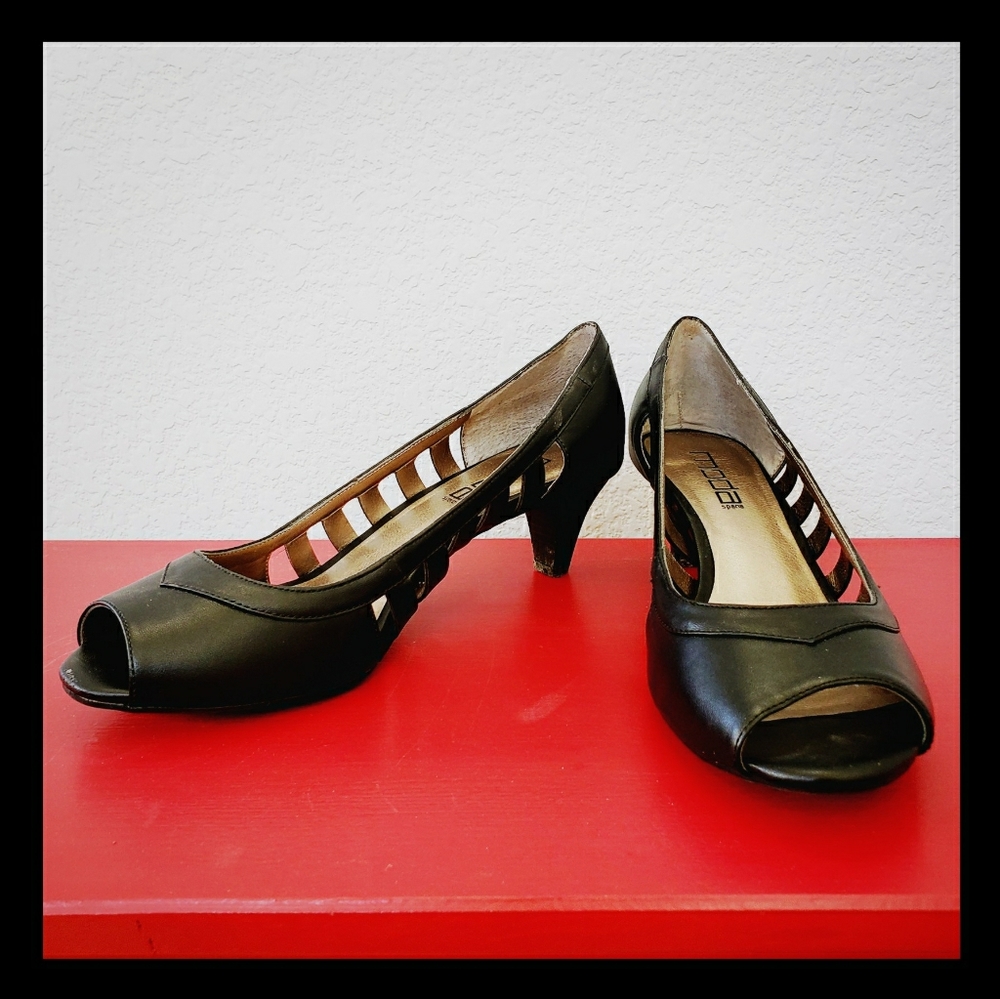 Moda Odell Open Toe Lattice-Side Pump